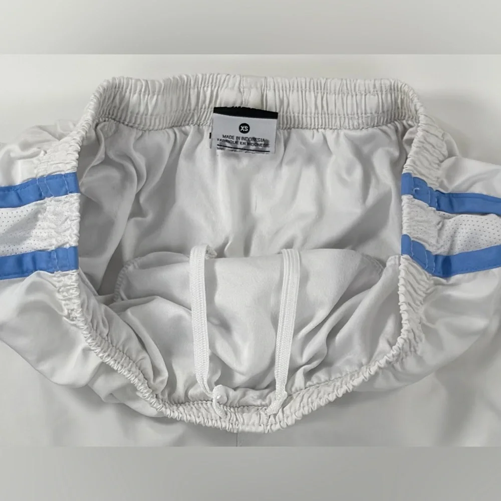 UNC Tar Heels Women XS Nike Tempo Running Shorts White Carolina Blue DriFIT NCAA